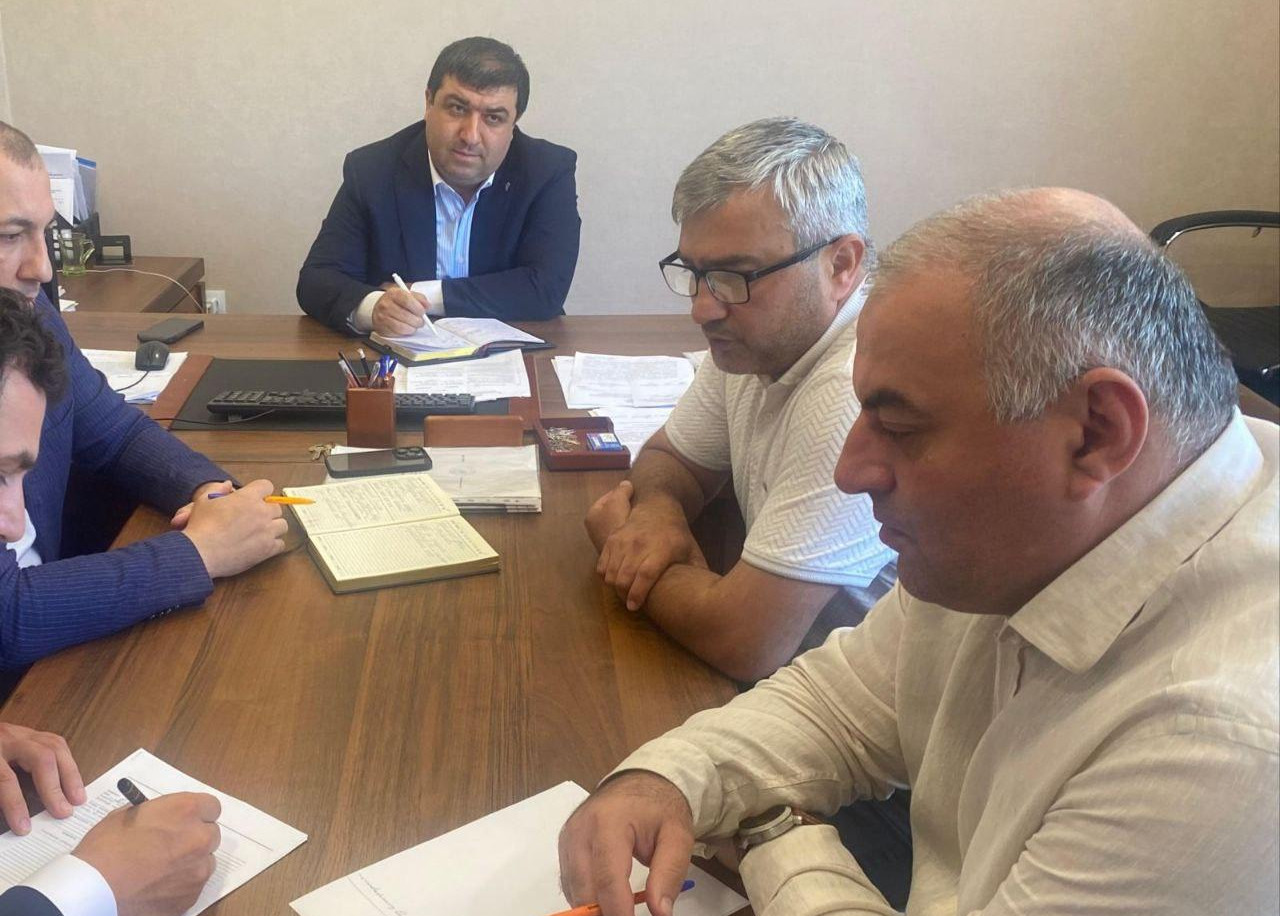 Председатель комитета Дагвино Шериф Керимханов провел личный прием граждан в городе Дагестанские Огни.